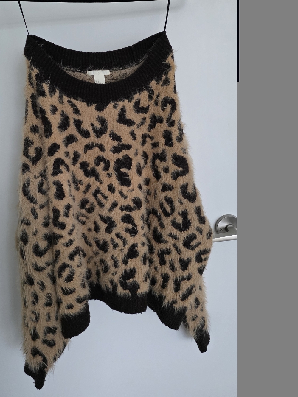 H&M Off-the-Shoulder Leopard Print Sweater - Tan & Black